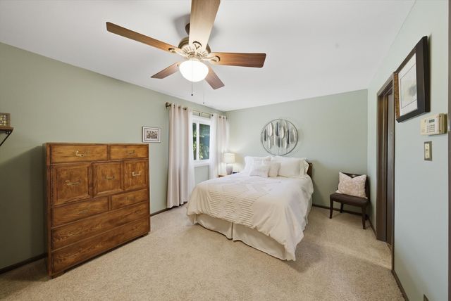 1 W Stonebridge Court 1C, Palos Hills, IL 60465