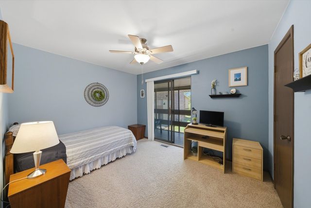 1 W Stonebridge Court 1C, Palos Hills, IL 60465