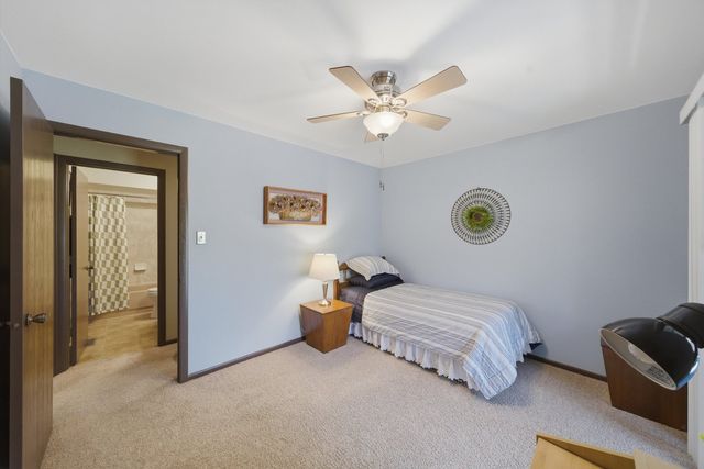 1 W Stonebridge Court 1C, Palos Hills, IL 60465