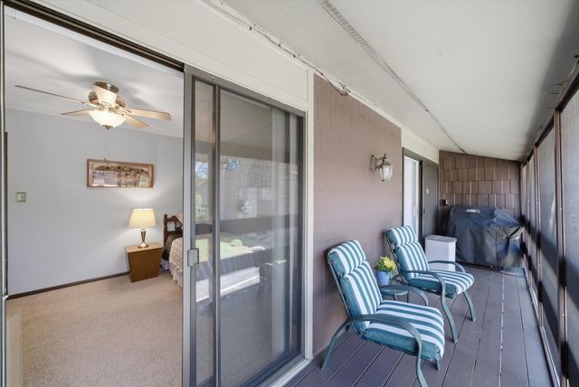 1 W Stonebridge Court 1C, Palos Hills, IL 60465