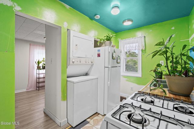 28 Lake Avenue, Nassau, NY 12123