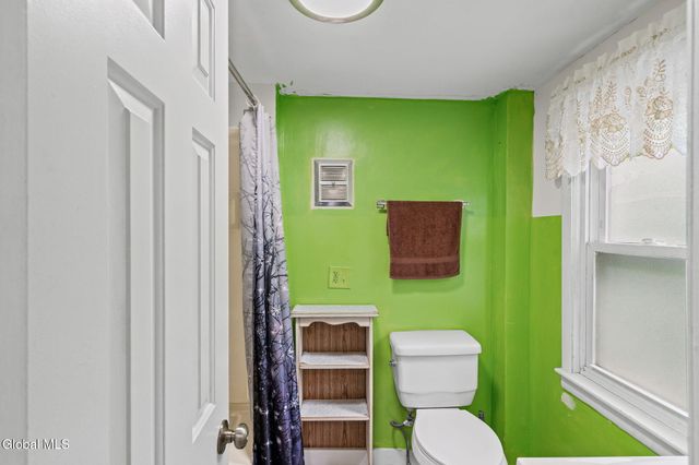 28 Lake Avenue, Nassau, NY 12123