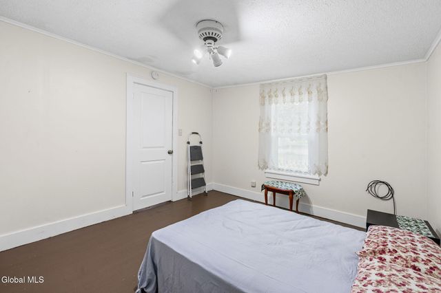 28 Lake Avenue, Nassau, NY 12123