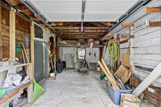 28 Lake Avenue, Nassau, NY 12123