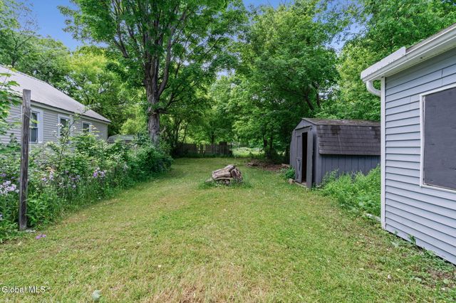 28 Lake Avenue, Nassau, NY 12123
