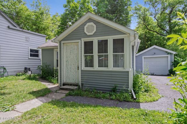 28 Lake Avenue, Nassau, NY 12123