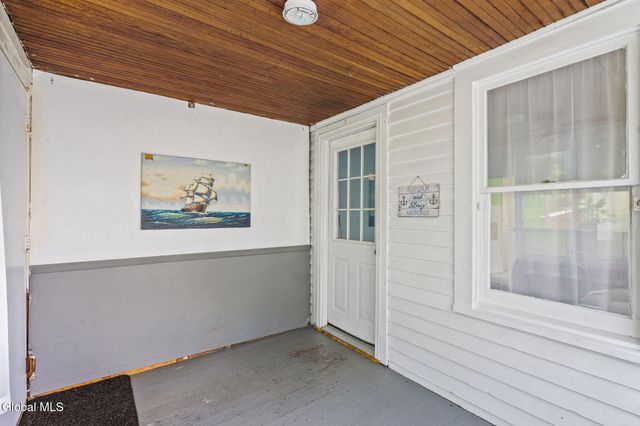28 Lake Avenue, Nassau, NY 12123