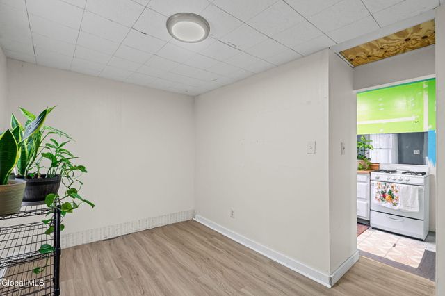 28 Lake Avenue, Nassau, NY 12123