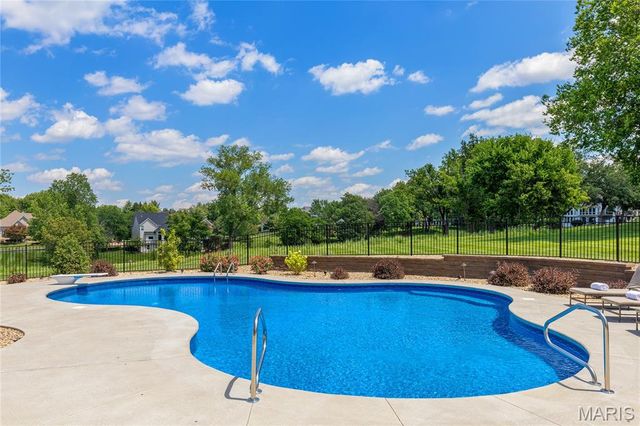 32 Rathfarnum Lane, Weldon Spring, MO 63304