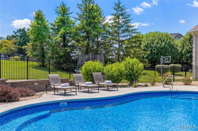 32 Rathfarnum Lane, Weldon Spring, MO 63304
