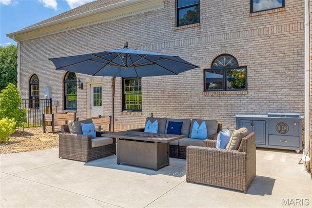 32 Rathfarnum Lane, Weldon Spring, MO 63304