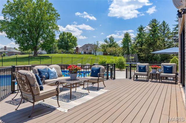 32 Rathfarnum Lane, Weldon Spring, MO 63304