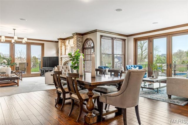 32 Rathfarnum Lane, Weldon Spring, MO 63304