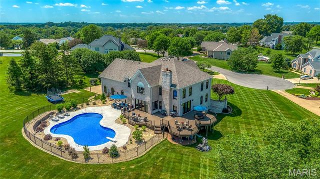 32 Rathfarnum Lane, Weldon Spring, MO 63304