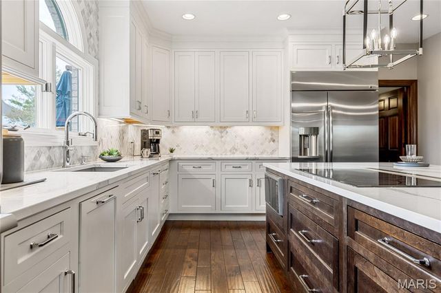 32 Rathfarnum Lane, Weldon Spring, MO 63304