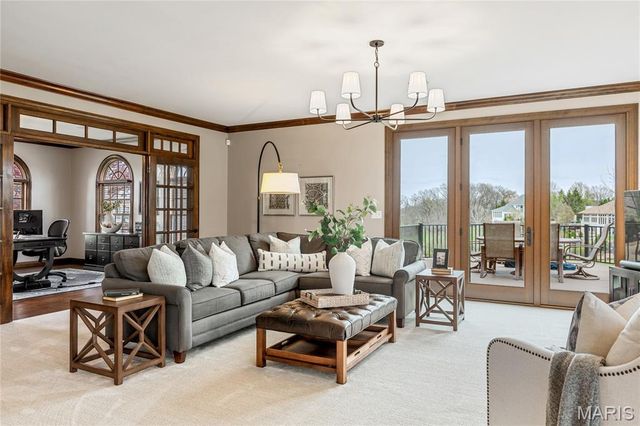32 Rathfarnum Lane, Weldon Spring, MO 63304