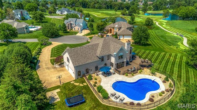 32 Rathfarnum Lane, Weldon Spring, MO 63304