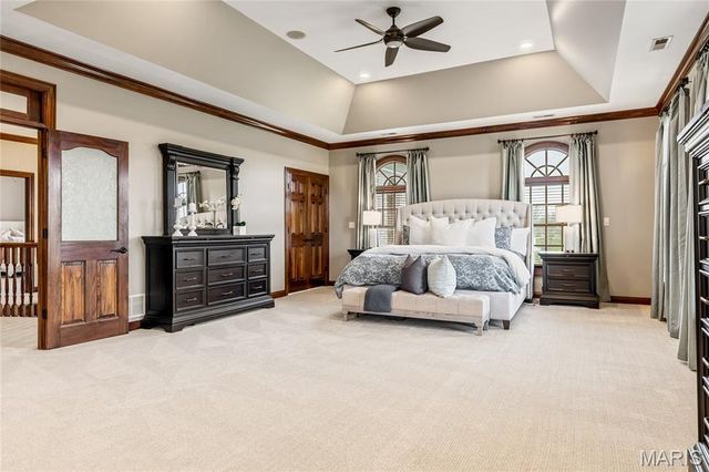 32 Rathfarnum Lane, Weldon Spring, MO 63304