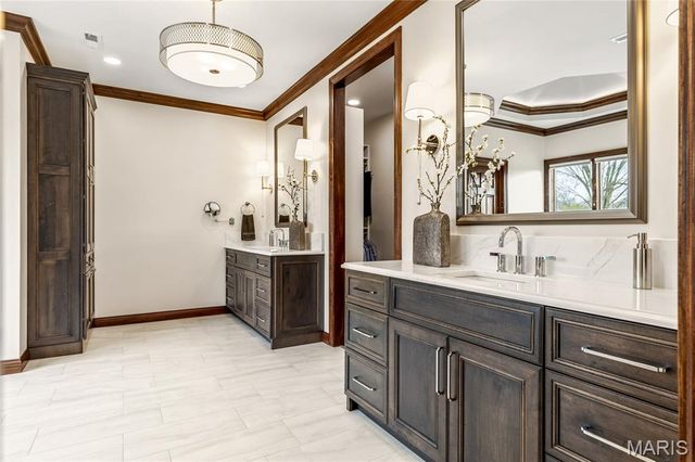 32 Rathfarnum Lane, Weldon Spring, MO 63304
