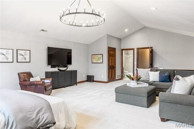 32 Rathfarnum Lane, Weldon Spring, MO 63304