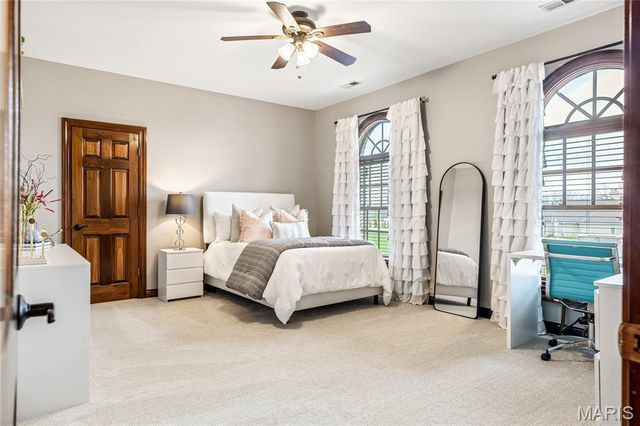 32 Rathfarnum Lane, Weldon Spring, MO 63304