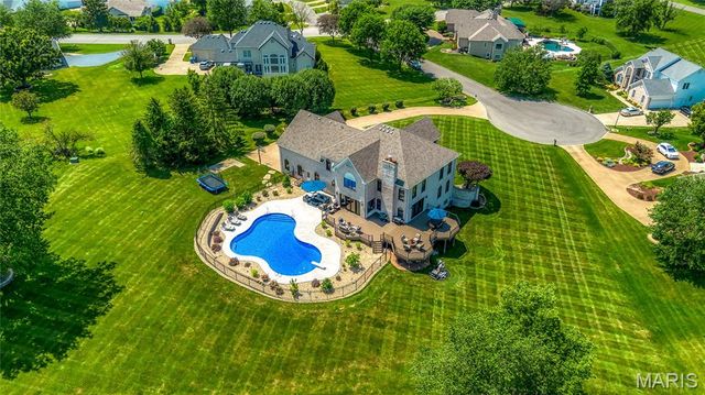 32 Rathfarnum Lane, Weldon Spring, MO 63304