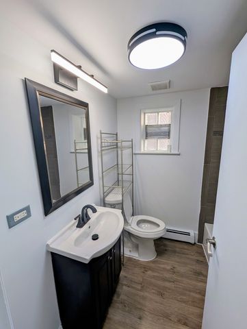 1616 N 17th Avenue G, Melrose Park, IL 60160