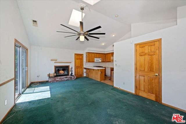267 Davos Court, Crestline, CA 92325