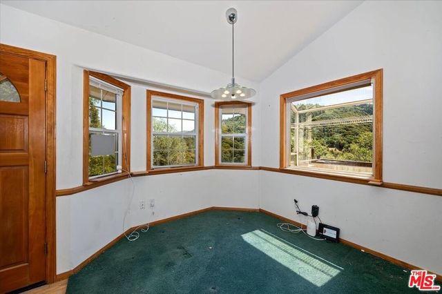 267 Davos Court, Crestline, CA 92325