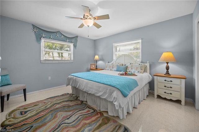 524 S Neponsit DR, Venice, FL 34293