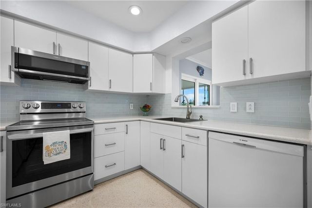 524 S Neponsit DR, Venice, FL 34293