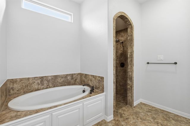 2710 Navajo Road, Corinth, TX 76210