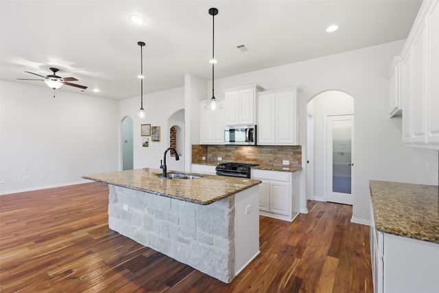 2710 Navajo Road, Corinth, TX 76210