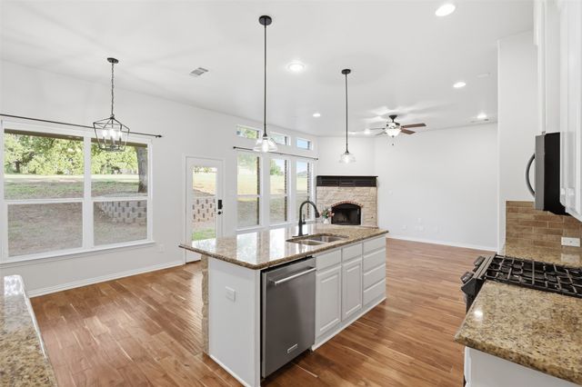2710 Navajo Road, Corinth, TX 76210