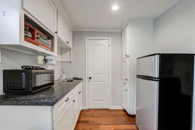 921 Kern Street, Houston, TX 77009