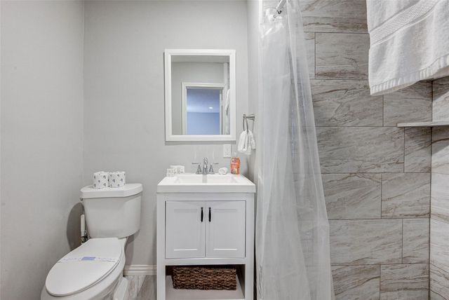 921 Kern Street, Houston, TX 77009