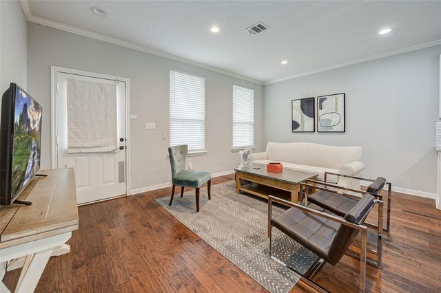 921 Kern Street, Houston, TX 77009