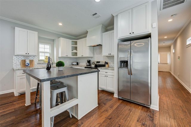 921 Kern Street, Houston, TX 77009