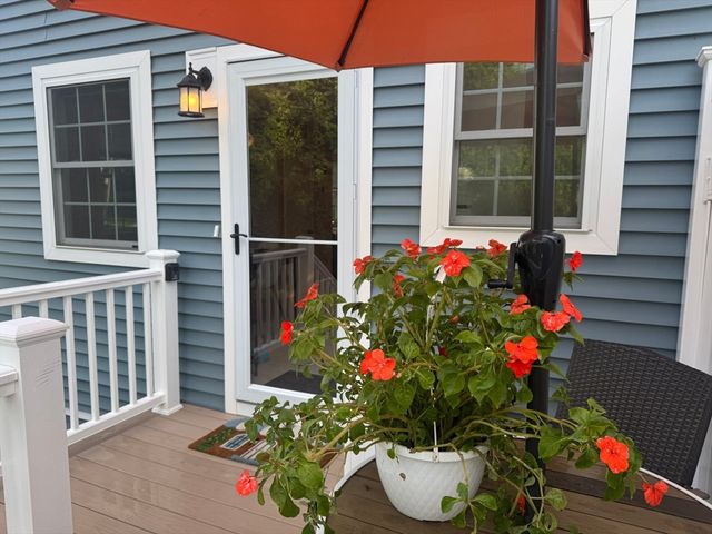 110 Hooper Rd 110, Dedham, MA 02026