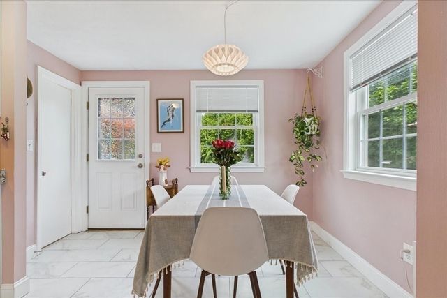 110 Hooper Rd 110, Dedham, MA 02026