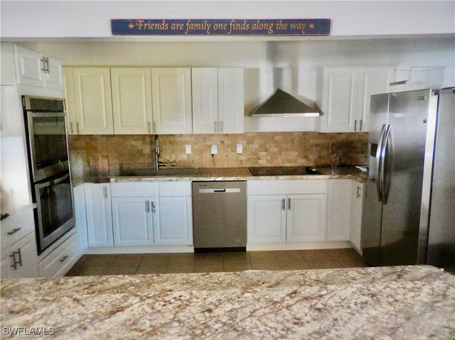 26 Enchanting BLVD, Naples, FL 34112