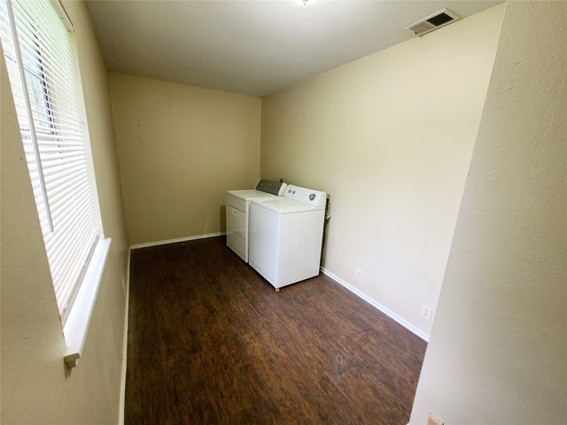 9867 Carnegie Place, Dallas, TX 75228