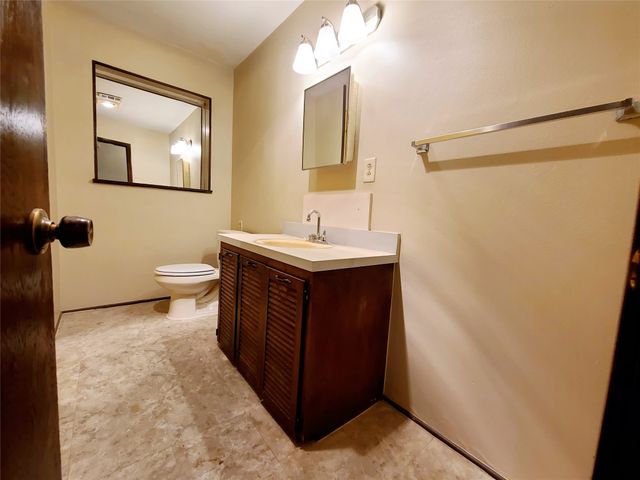 9867 Carnegie Place, Dallas, TX 75228