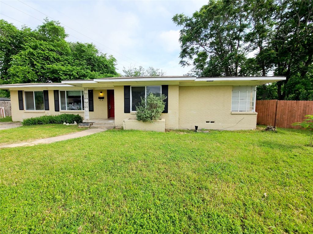 9867 Carnegie Place, Dallas, TX 75228