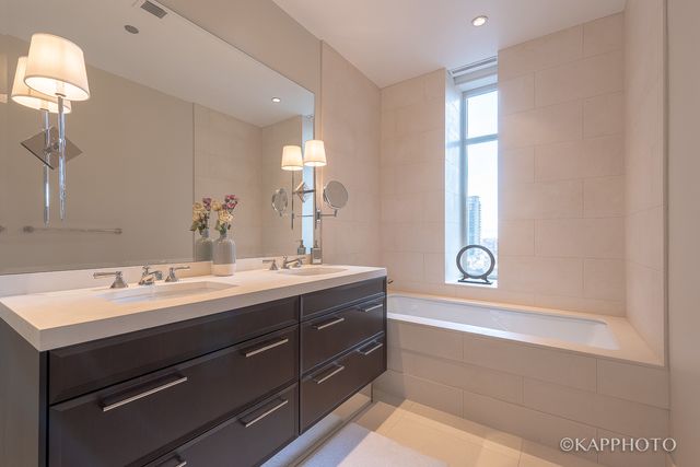 118 E Erie Street 15A, Chicago, IL 60611