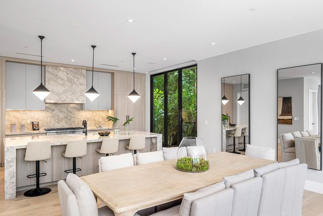 810 Andrews Avenue, Delray Beach, FL 33483