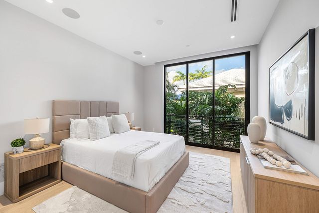 810 Andrews Avenue, Delray Beach, FL 33483