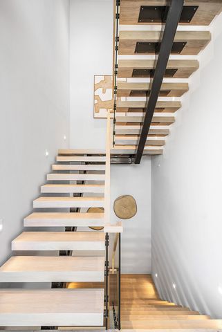 810 Andrews Avenue, Delray Beach, FL 33483