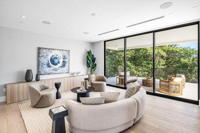 810 Andrews Avenue, Delray Beach, FL 33483