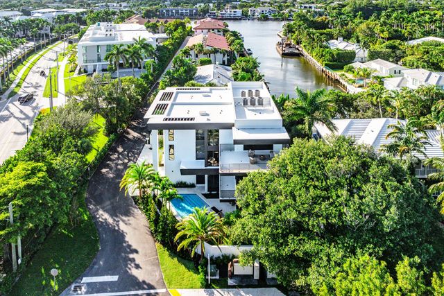 810 Andrews Avenue, Delray Beach, FL 33483